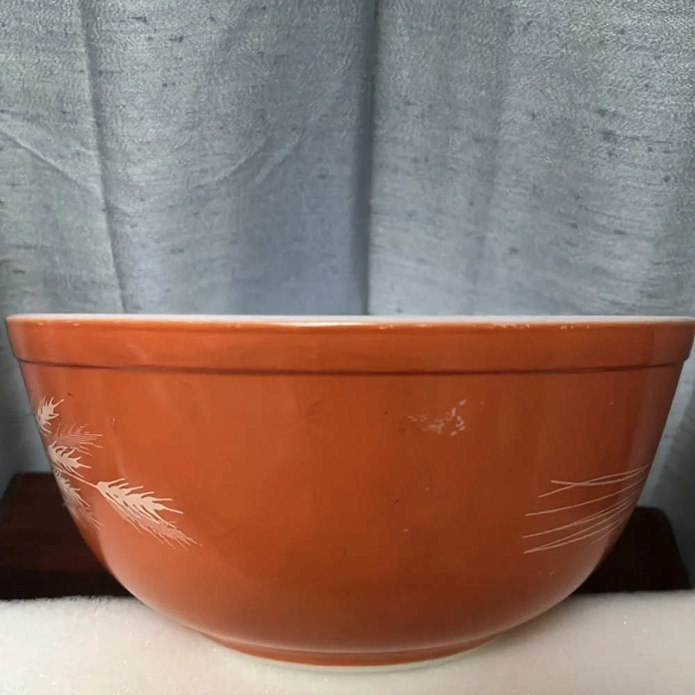 Pyrex mixing bowl